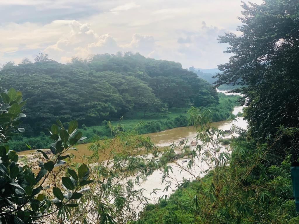 Kandy River Garden Exterior photo